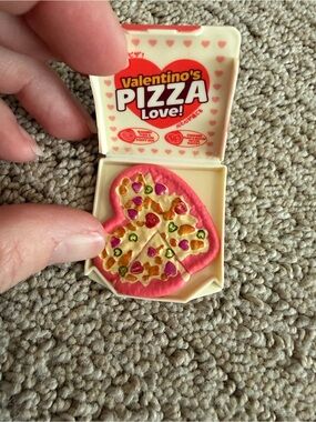 Mini Brands Kawaii Valentino’s Pizza Love Heart Pizza Miniature